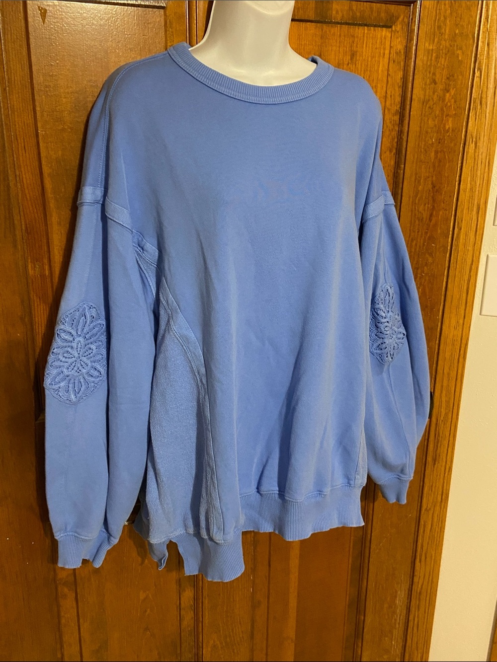 Aerie "Keep It Light" sweatshirt floral crochet elbow patches OS Size Medium - Picture 2 of 12